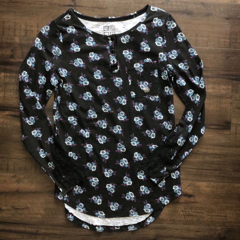PacSun Floral Top - Picture 2 of 8